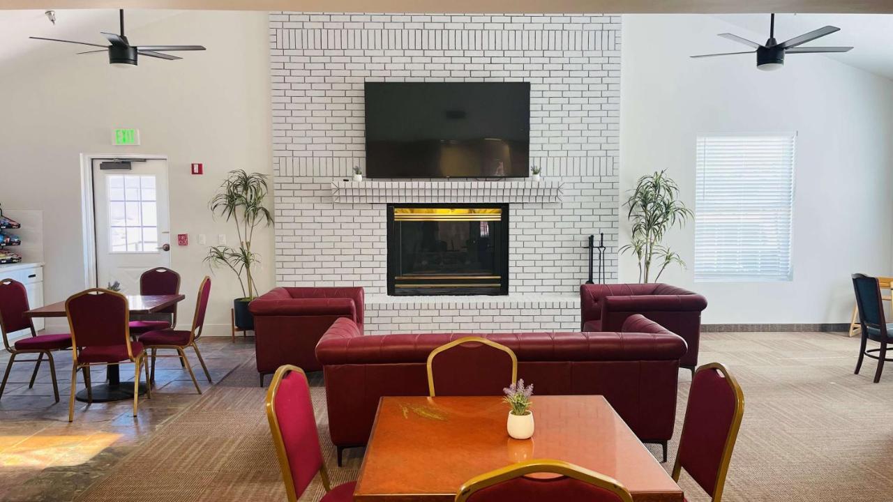 Surestay Hotel By Best Western Eureka Exterior photo