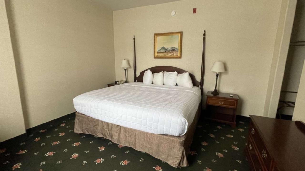 Surestay Hotel By Best Western Eureka Exterior photo